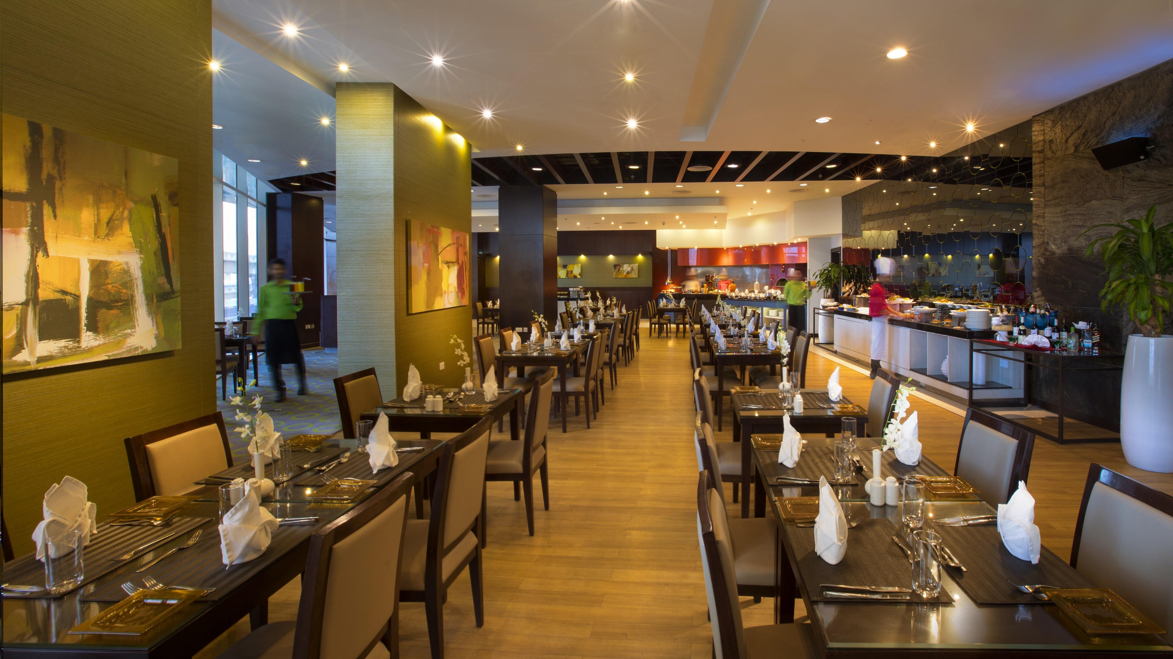 Отель Millennium Downtown 4*