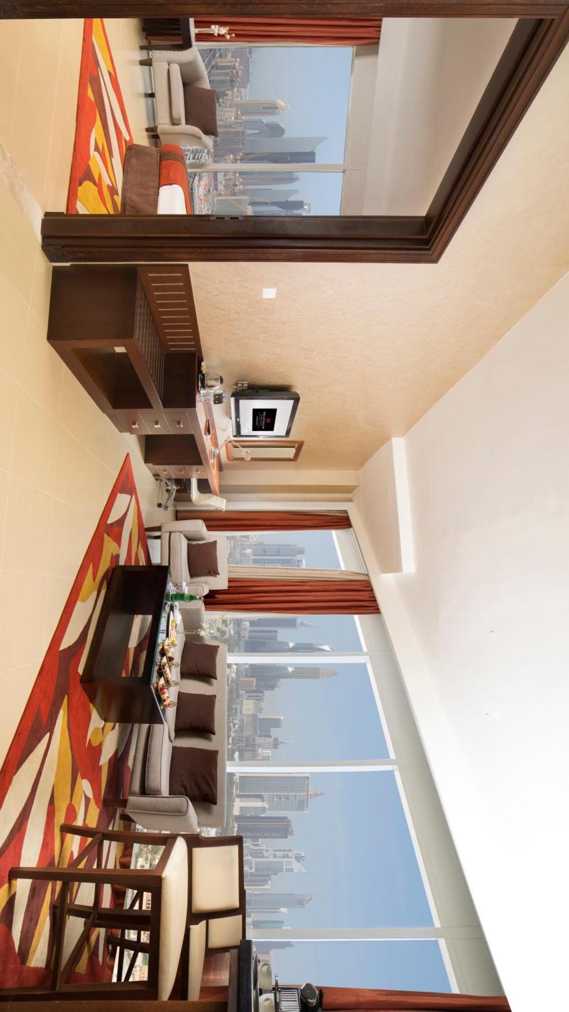 Millennium Downtown Отель 4*
