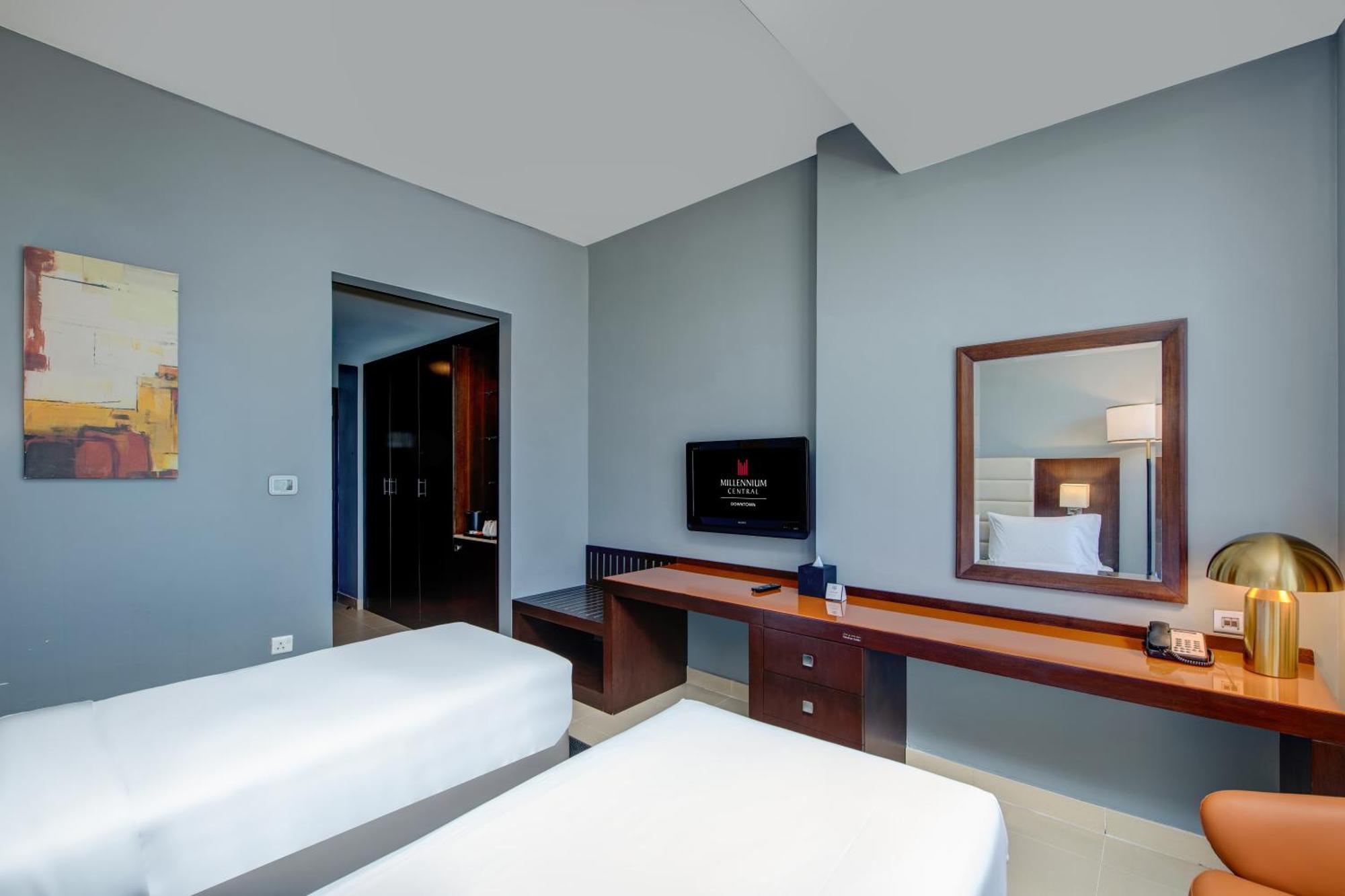 Отель Millennium Downtown 4*